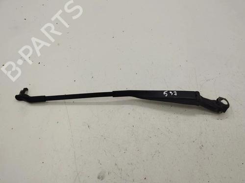 Used Front windshield wiper arm Front windshield wiper arm 33923546 33923546
