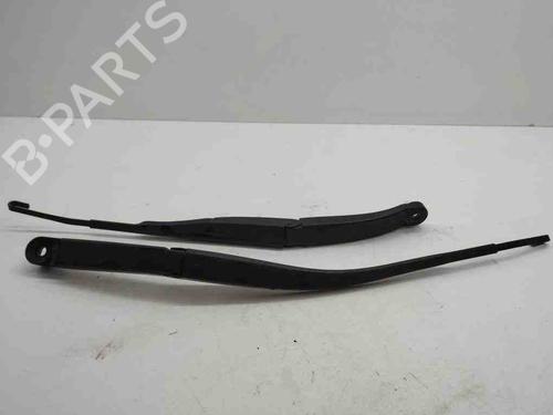Used Front windshield wiper arm HONDA ACCORD VIII (CU) 2.2 i-DTEC (CU3) (150 hp) 28875404
