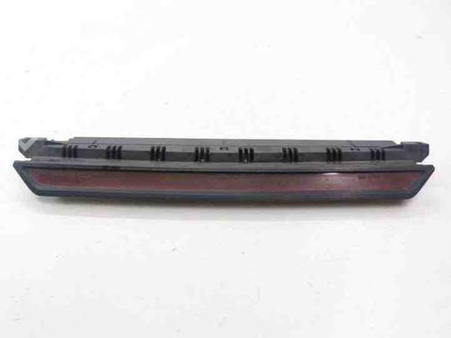 Troisième feu stop VW PASSAT B5.5 Variant (3B6) 1.9 TDI (101 hp) 28871360