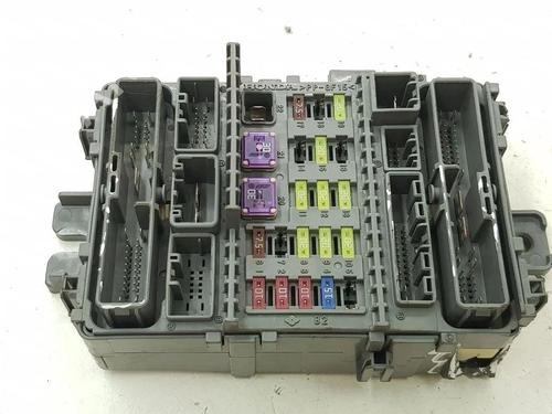 Used Fuse box Fuse box 28876295 28876295