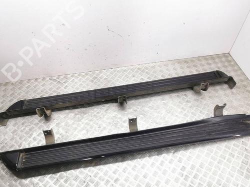 Used Right sideskirt NISSAN NAVARA (D22) 3.0 TD 4x4 (150 hp) 28905957