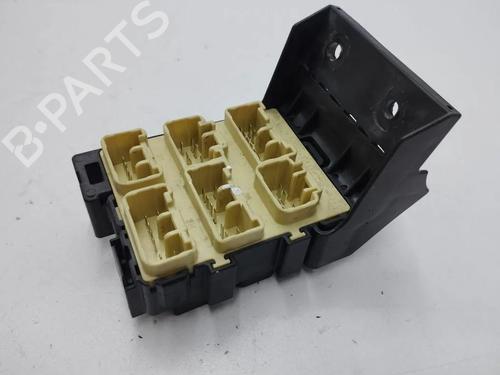 Used Fuse box Fuse box TOYOTA AVENSIS Estate (_T25_) 2.0 D-4D (CDT250_, CDT250R) (116 hp) 33641980 33641980