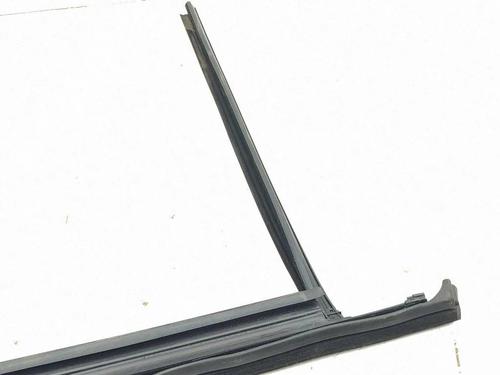 Gummiliste VW PASSAT B9 Variant (CJ5) 1.5 TSI eHybrid | BP39050485C142 - Image 9