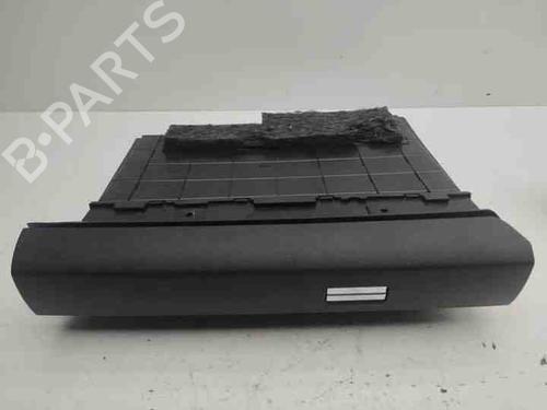 Used Glove box CITROËN C4 III (BA_, BB_, BC_) ë-C4 (BCZKXC, BZCKSC) (136 hp) 28865174