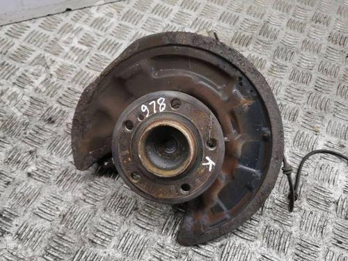 Used Left rear steering knuckle MERCEDES-BENZ B-CLASS Sports Tourer (W246, W242) B 200 CDI (246.201) (136 hp) 28901588