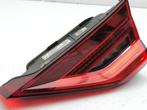 Feu de coffre droit AUDI A1 Sportback (8XA, 8XF) 1.0 TFSI (95 hp) 28881232