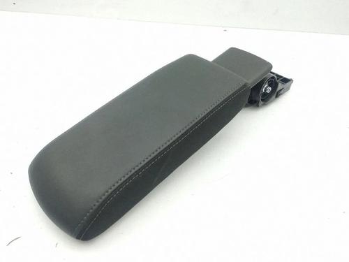 Used Armrest / Center console Armrest / Center console PEUGEOT 208 II (UB_, UP_, UW_, UJ_) 1.2 PureTech 100 (101 hp) 40232625 40232625