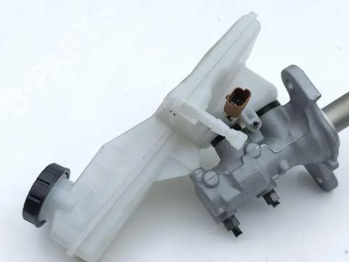 Used Brake master cylinder Brake master cylinder 33224555 33224555