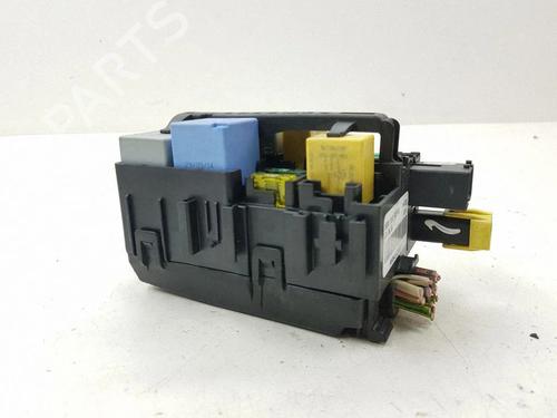 Used Fuse box Fuse box 38243169 38243169