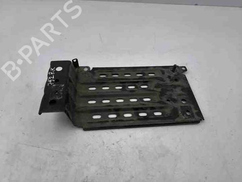 Used Support MITSUBISHI OUTLANDER II (CW_W) 2.0 4WD (147 hp) 28858740