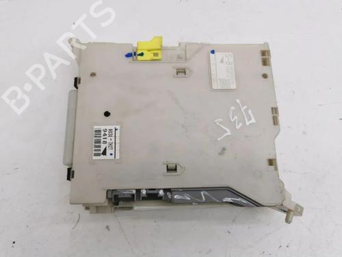 Used Fuse box Fuse box 33255780 33255780