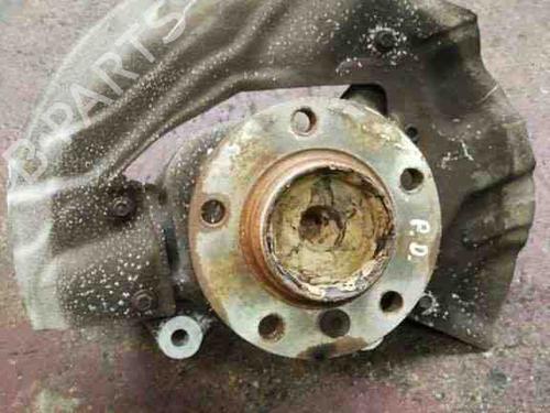 Used Right front steering knuckle BMW 7 (E65, E66, E67) 730 Ld (231 hp) 28884541