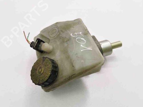 Used Brake master cylinder PEUGEOT 206 Hatchback (2A/C) 1.4 i (75 hp) 28893414