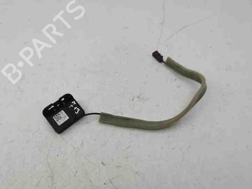 Antenne/Base RENAULT CLIO V (B7_) 1.3 TCe 130 (B7MF) (131 hp) 28856485