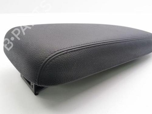 Armrest / Center console MITSUBISHI OUTLANDER II (CW_W) 2.2 DI-D 4WD | BP28847621I20 