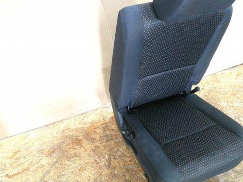 Rear seat TOYOTA COROLLA Verso (_E12_) 2.0 D-4D (CDE120_, CDE120R) | BP28868082C17 