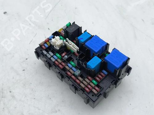 Fuse box RENAULT CAPTUR I (J5_, H5_) 0.9 TCe 90 | BP36199044E1 - Image 2