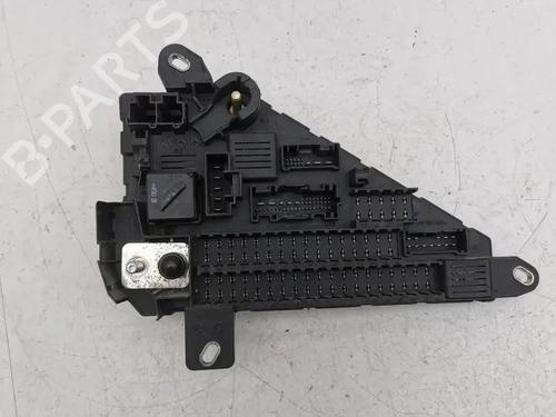 Used Fuse box Fuse box 28849490 28849490