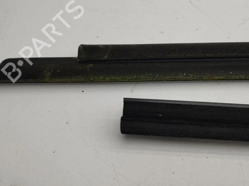 Door moulding trim TESLA MODEL S (5YJS) 60 | BP28900731C150 