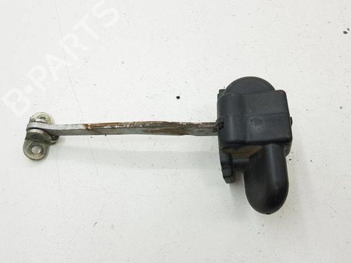 Used Hinge/Door check strap MASERATI QUATTROPORTE V 4.2 (400 hp) 28903804