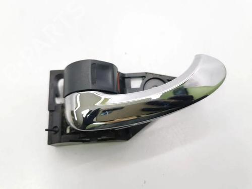 Used Front left interior door handle Front left interior door handle 33880228 33880228