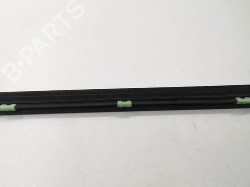 Door moulding trim KIA SORENTO I (JC) 2.5 CRDi 4WD | BP28869948C150 