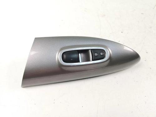 Used Left front window switch Left front window switch 33879300 33879300