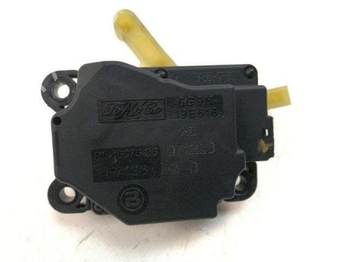 Used Electronic module VOLVO V70 II (285) D5 (163 hp) 28866758
