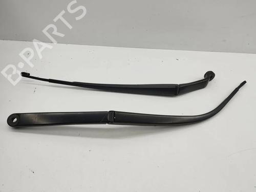Used Front windshield wiper arm Front windshield wiper arm 38500771 38500771