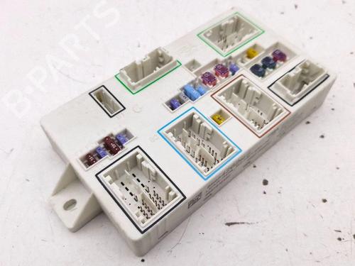 Used Fuse box Fuse box PEUGEOT 5008 III (KA_, KB_, KC_) e-210 (213 hp) 39939696 39939696