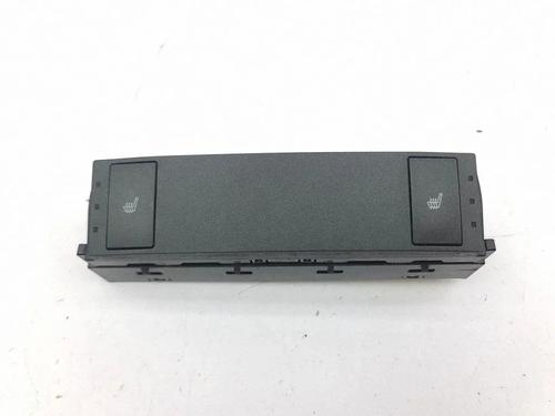 Used Switch Switch LEXUS IS III (_E3_) 300h (AVE30_, AVE30R) (223 hp) 40194549 40194549