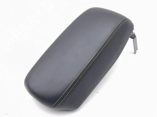 Used Armrest / Center console Armrest / Center console 32675883 32675883