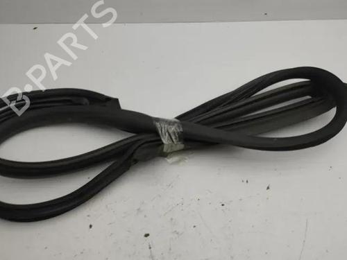 Used Rubber door seal MASERATI GHIBLI III (M157) 3.0 D (275 hp) 28864843