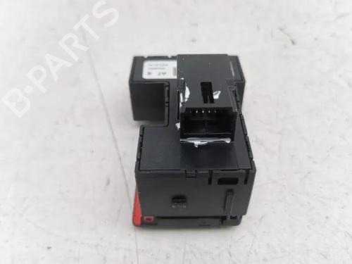 Switch NISSAN JUKE (F16_) 1.6 Hybrid | BP28865013I30