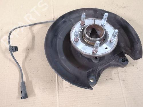 Used Right rear steering knuckle CHEVROLET TRAX 1.7 TD (131 hp) 28888025