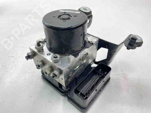 Used ABS pump VOLVO XC60 I SUV (156) D5 AWD (215 hp) 28890243