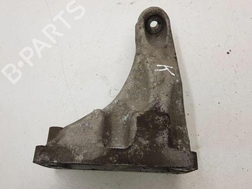 Support MASERATI QUATTROPORTE V 4.2 | BP28903827C155 