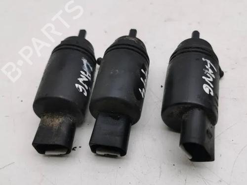 Pompe de lave-glace BMW 5 (E39) 525 d (163 hp) 28861901