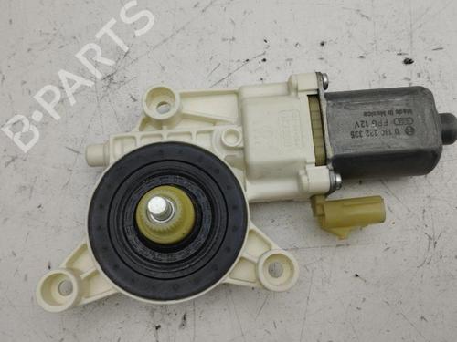 Left rear window motor CHRYSLER GRAND VOYAGER V (RT) 2.8 CRD | BP28899493E23