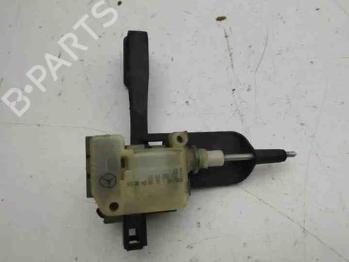 Used Fuel door actuator MERCEDES-BENZ C-CLASS (W203) C 200 CDI (203.004) (116 hp) 28848739