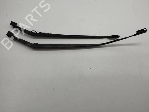 Used Front windshield wiper arm Front windshield wiper arm 33923273 33923273