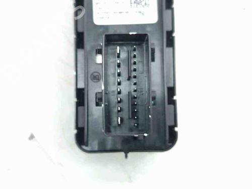 Right rear window switch CITROËN C5 AIRCROSS (A_) 1.2 PureTech 130 (ARHNSJ) | BP28905373I28 