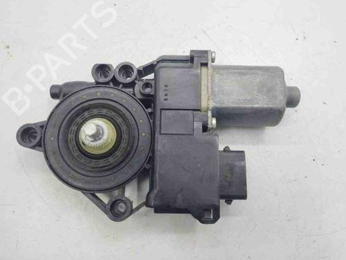 Left front window motor HYUNDAI i30 Estate (FD) 1.6 CRDi | BP28885038E21 