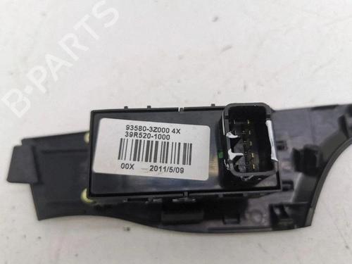 Left rear window switch HYUNDAI i40 I (VF) 1.7 CRDi | BP38247269I29 - Image 2
