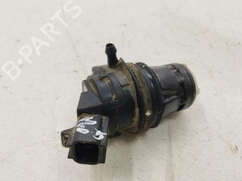 Used Washer pump TOYOTA RAV 4 II (_A2_) 2.0 D 4WD (CLA20_, CLA21_, CLA20R, CLA21R) (116 hp) 28851268