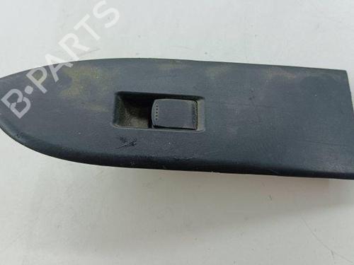 Interrupteur de vitre arrière droite SUZUKI GRAND VITARA II (JT, TE, TD) 1.9 DDiS All-wheel Drive (JT419, TD44, JB419WD, JB419XD,... (129 hp) 28842417