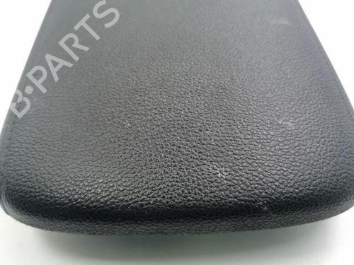 Armrest / Center console MITSUBISHI OUTLANDER II (CW_W) 2.2 DI-D 4WD | BP28847621I20 