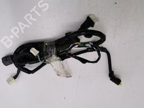 Used Wiring harness NISSAN X-TRAIL II (T31) 2.0 dCi 4x4 (150 hp) 28842145
