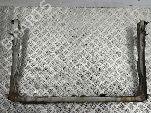 Used Crossmember TOYOTA AURIS (_E18_) 1.4 D-4D (NDE180_, NDE180R) (90 hp) 28850897