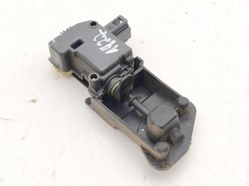 Used Fuel door actuator Fuel door actuator VOLVO V50 (545) 2.0 D (136 hp) 40290878 40290878